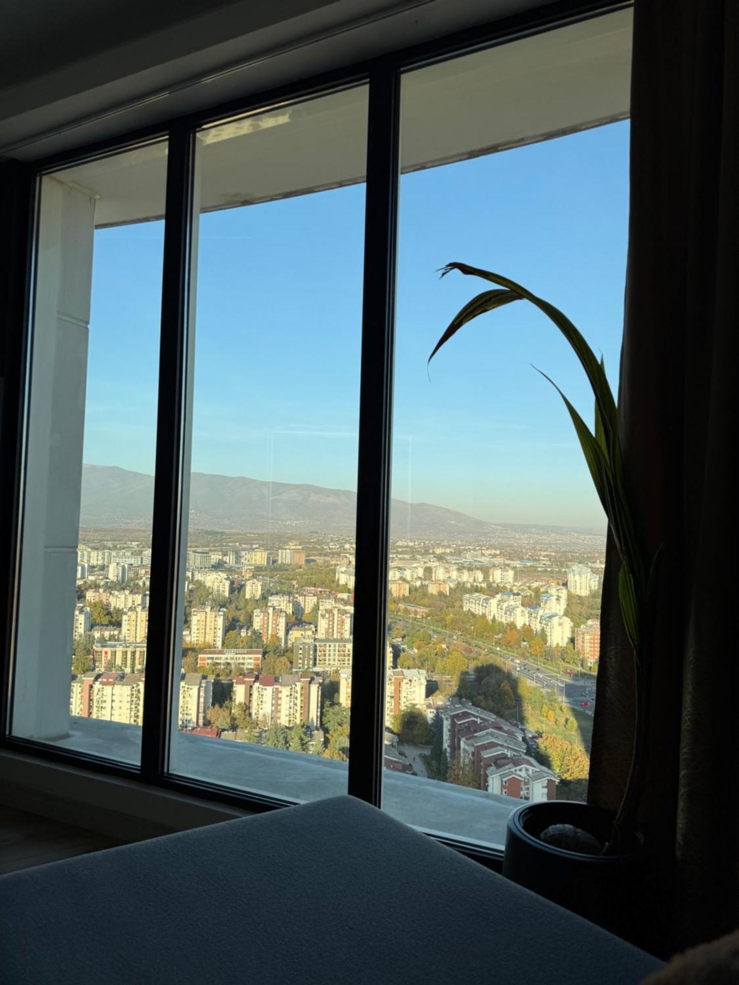 Royal Kate Included 30th Floor Скопие